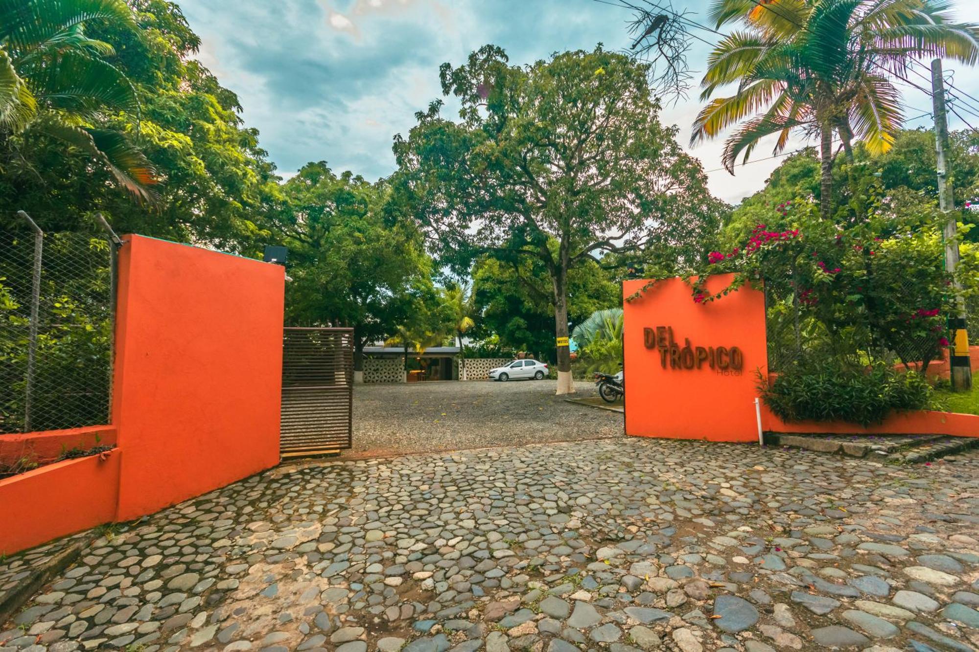 Del Tropico Hotel Sopetran Extérieur photo